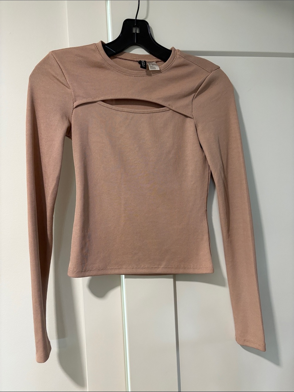 H&M Long-Sleeve Cutout Top in Dusty Mauve